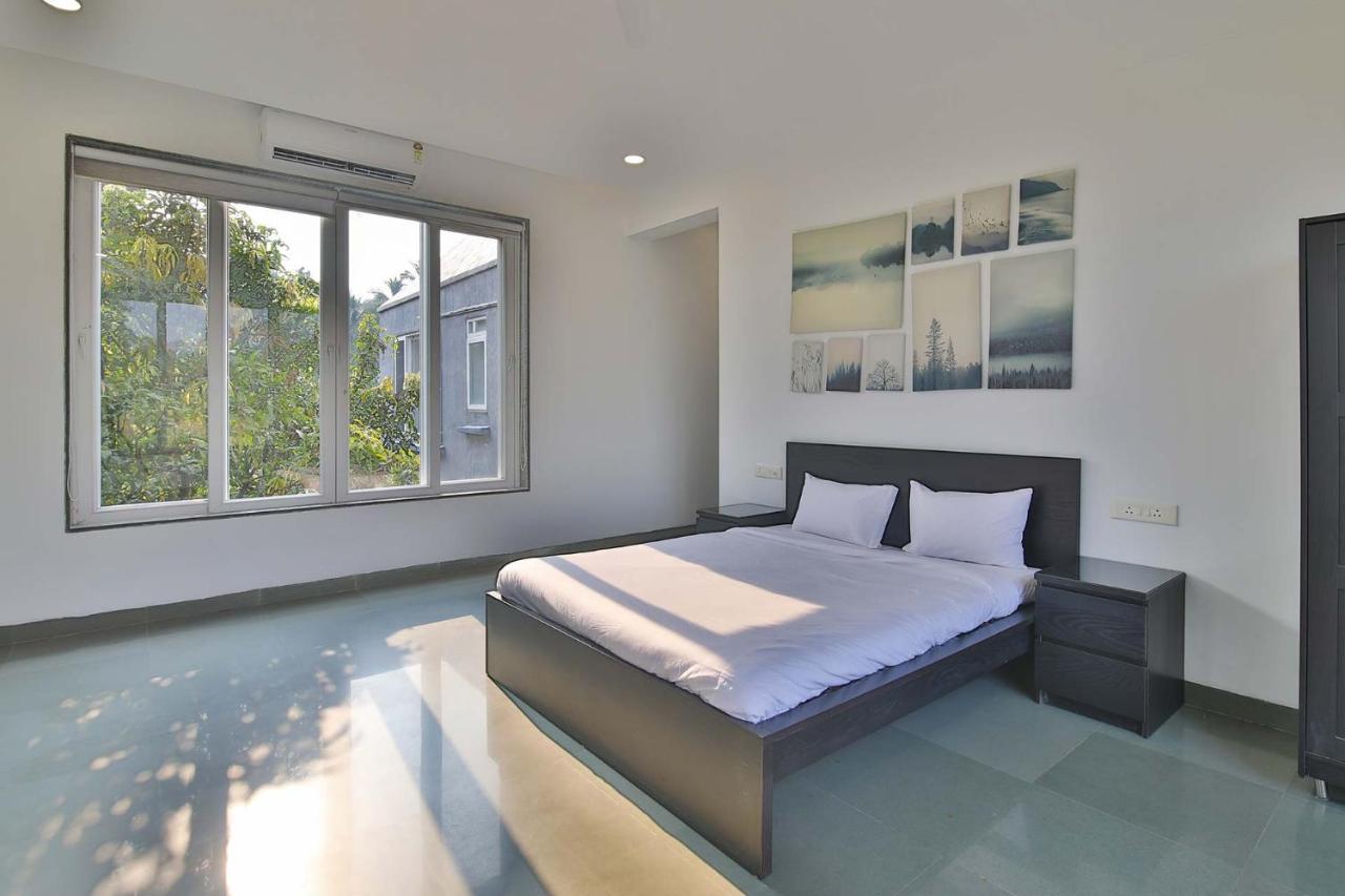 Twilight Grove By Stayvista - Pool- View Villa With Manicured Lawn, Contemporary Interiors & Home Theatre Karjat Zewnętrze zdjęcie